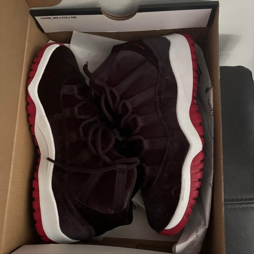 Velvet Jordan 11's 3Y